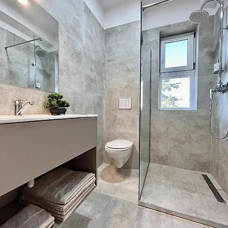 Atmosphere By The Sea Ефоріє-Норд