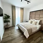 Atmosphere By The Sea Apartahotel
