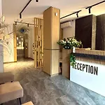 Atmosphere By The Sea Apartahotel