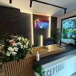 Atmosphere By The Sea Apartahotel 4*