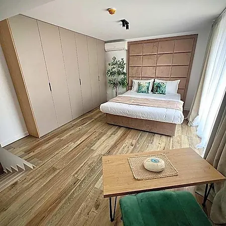 Aparthotel Atmosphere By The Sea