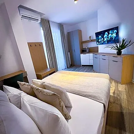Atmosphere By The Sea 4*