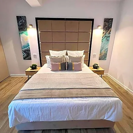 Atmosphere By The Sea 4*